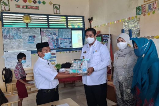 Bupati dan Wabup Maros Buka Pembelajaran Tatap Muka di Lima Sekolah