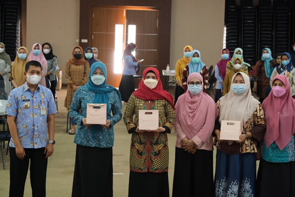 Pelatihan tata rias Dinas PPPA Maros