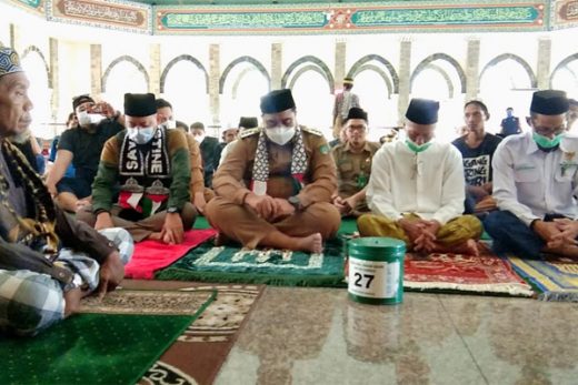 Bupati Maros dan Ustaz Zacky Mirza Galang Donasi unruk Palestina