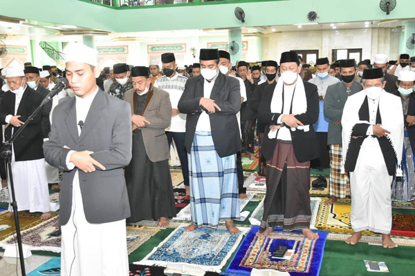 Bupati Maros Chaidir Syam saat Salat Ied