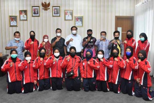 Bupati Maros Bertemu Tim Voli Putri