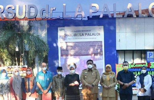 Bupati dan Wabup Maros Resmikan Nama RSUD dr La Palaloi
