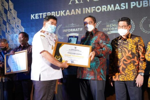 Maros Raih 2 Anugerah Keterbukaan Informasi Publik Sulsel