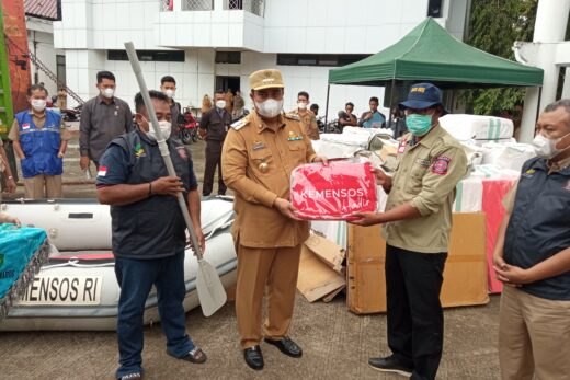 Pemkab Maros Salurkan Bantuan ke Korban Puting Beliung