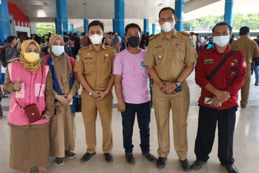 Kolaborasi Organisasi Profesi Kesehatan Maros Gelar Vaksinasi Massal Berhadiah Minyak Goreng