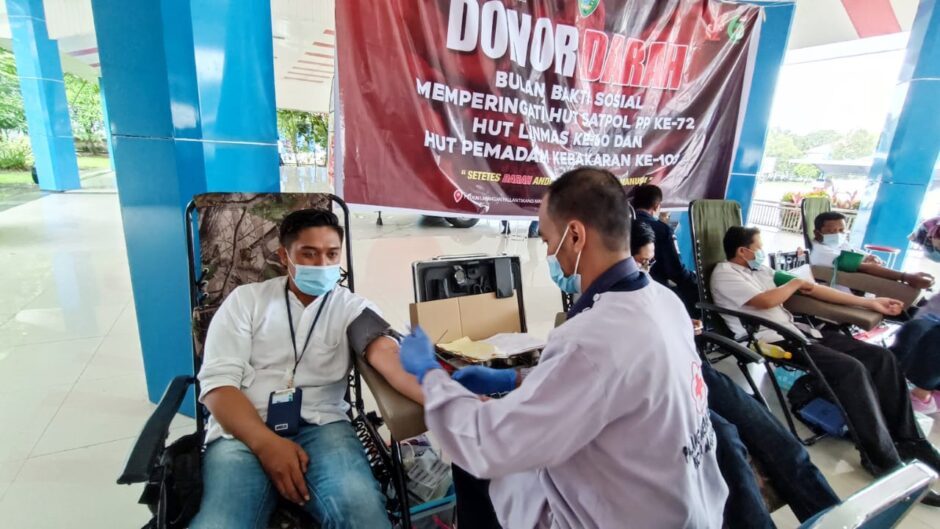 Aksi Donor Darah Semarakkan HUT Damkar, Satpol PP dan Linmas di Maros
