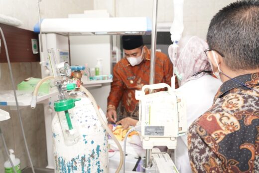 Bupati Maros Chaidir Syam Tanggung Biaya Rumah Sakit Bayi yang Dibuang Orang Tuanya