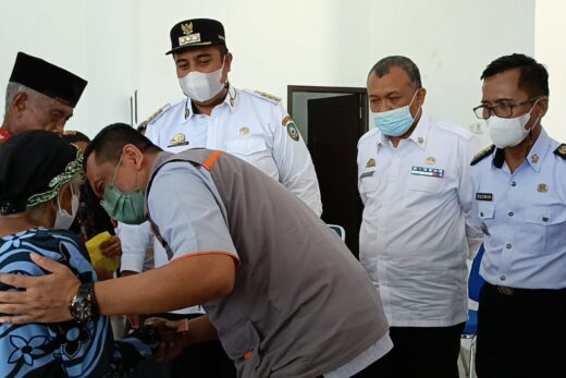 Bupati Maros Pantau Langsung Penyaluran BPNT di Kecamatan Lau