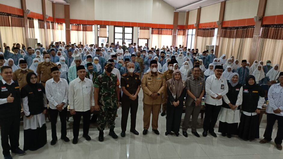 Bupati Maros Melepas Secara Resmmi 142 CJH Asal Maros