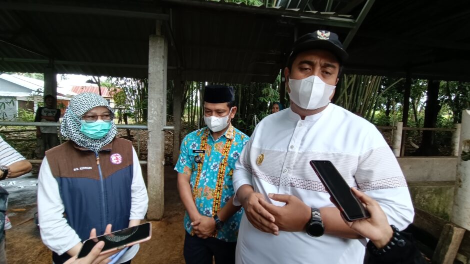Pemkab Maros Menghimbau Penyaluran Daging Kurban Dilarang Pakai Kantong Plastik