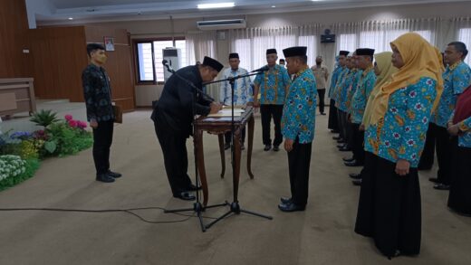 Bupati Maros Lantik 37 Kepala Sekolah