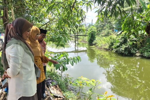 Wabup Maros Tinjau Sungai Diduga Tercemar di Maros