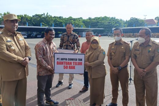 Bantu Tangani Stunting, Pemkab Maros Salurkan Bantuan Telur Gratis ke Warga