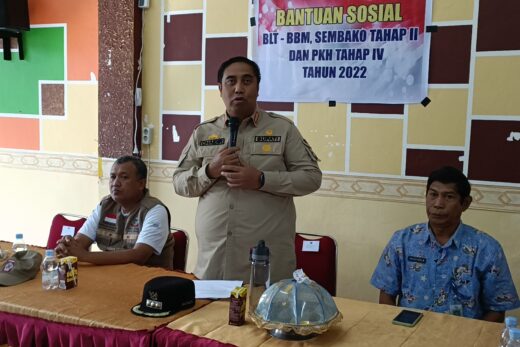 Pantau Penyaluran BLT-BBM Tahap Dua, Bupati Maros Pastikan Tepat Sasaran