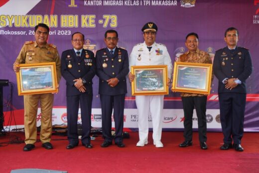 Peringatan HBI ke-73  Pemkab Maros Terima Penghargaan Dari Kemenkunham Sulsel