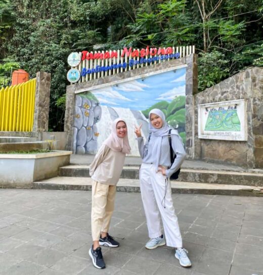Libur Nasional, Wisata Air Terjun Bantimurung Dipadati Wisatawan