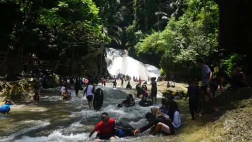 Libur Idul Adha, Wisata Air Terjun Bantimurung Dipenuhi Pengunjung