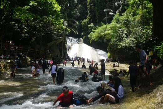 Libur Idul Adha, Wisata Air Terjun Bantimurung Dipenuhi Pengunjung