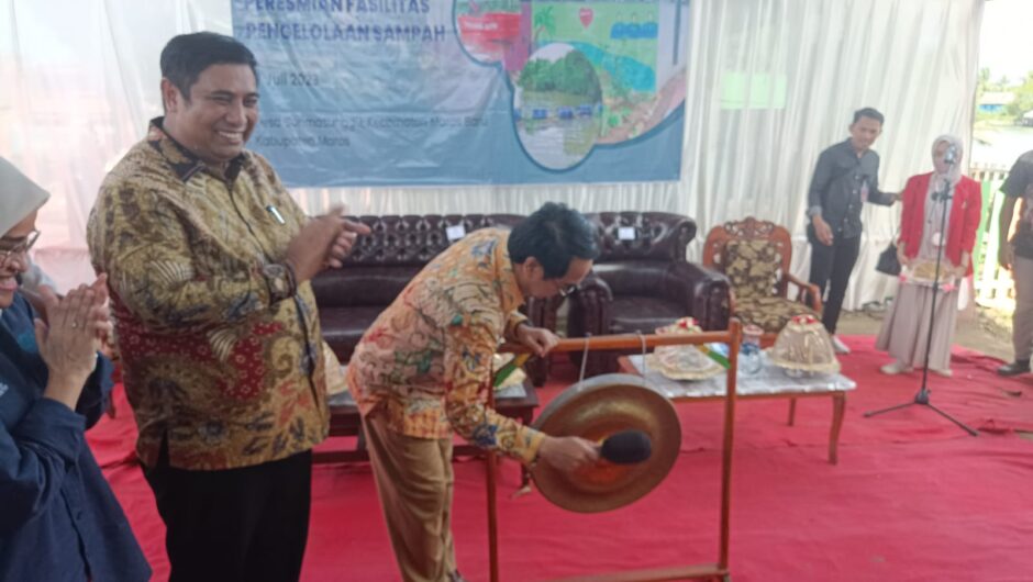 Bupati Maros dan Rektor Unhas Luncurkan Alat Perangkap Sampah Plastik di Sungai