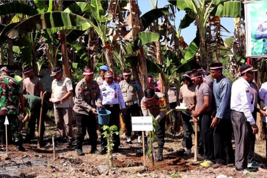 Tanam 1.600 Bibit Pohon, Bupati Maros Apresiasi Langkah Polres Maros Peduli Penghijauan