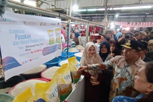 Didampingi Bupati dan Wabup, PJ Gubernur Sulsel Sidak di Pasar Tramo Maros