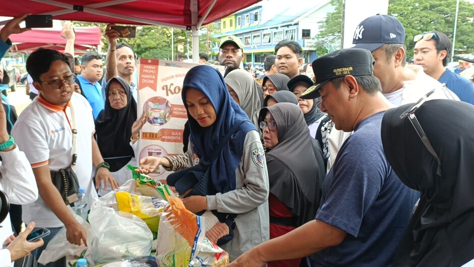 Pemrov Sulsel Gelar Pasar Murah Peduli Rakyat di Maros