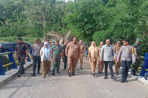 Bersama Forkopimda Dandim 1422 Maros Hadiri Peresmian Jembatan di Wilayah Pelosok Maros