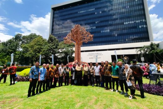 Kado Manis Tiga Tahun Kepemimpinan, Pemkab Maros Kembali Raih Adipura