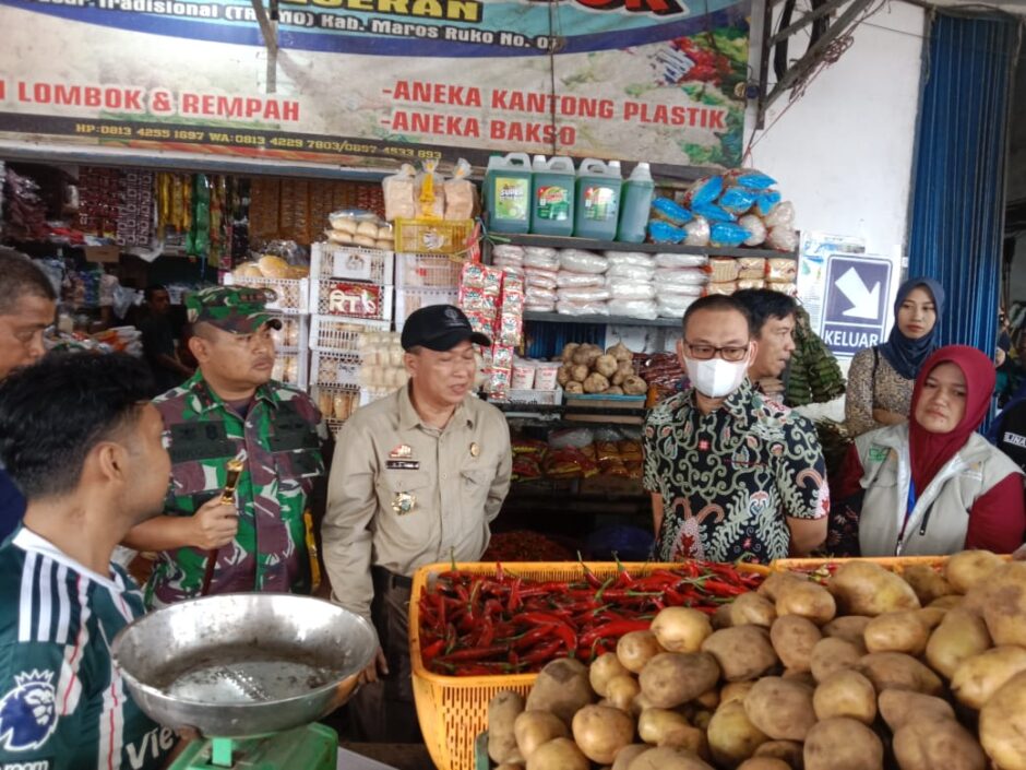Upaya Kendalikan Inflasi Forkopimda Maros Sidak Ketersediaan Pangan di Pasaran