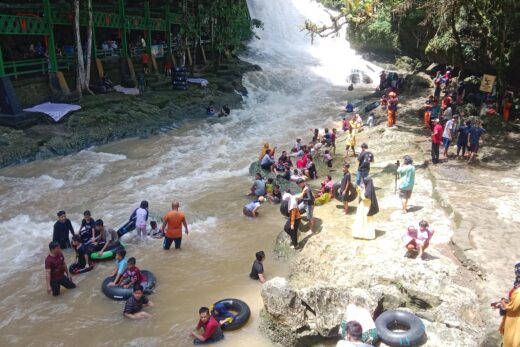 Momentum Lebaran, Pengunjung Bantimurung Tembus 15 Ribuan