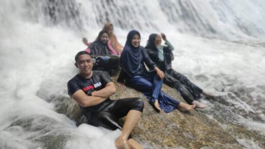 Libur Lebaran, Pengunjung Padati Air Terjun Bantimurung