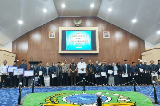 Bupati Maros Berikan Hadiah Umroh dan Uang Tunai kepada Pemenang MTQ Tingkat Provinsi