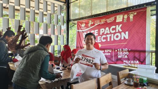 Pengambilan Race Pack Pilkada Run Maros Membludak, Masyarakat Siap Berlari Menuju TPS