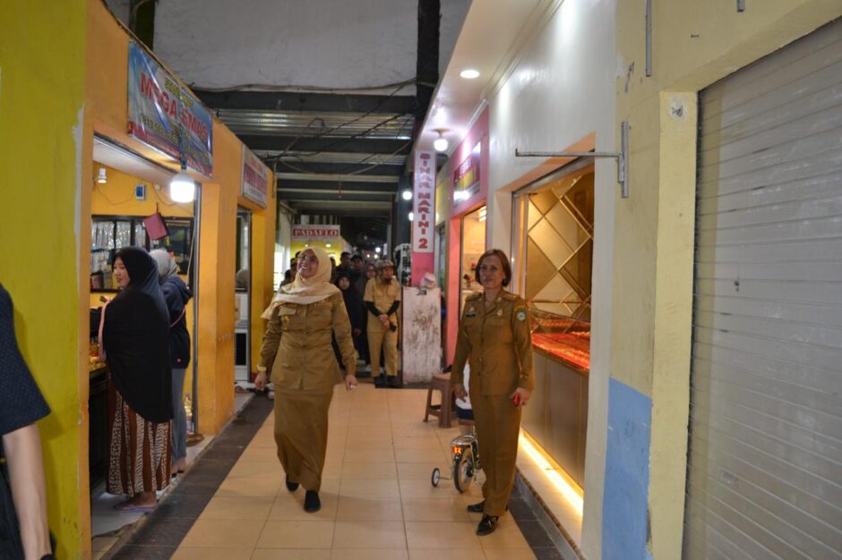 Pantau Lokasi Penilaian Adipura, Plt Bupati Maros Sebut Kantor Dinas PMD Nol Progres
