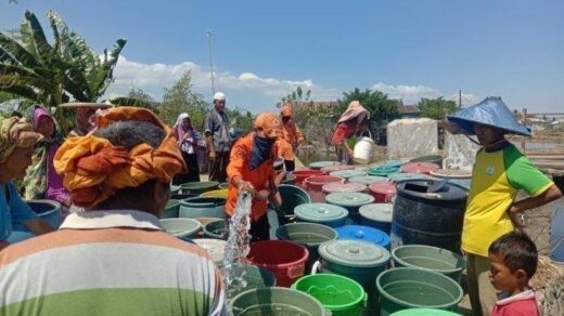 BPBD Maros Selesaikan Penyaluran 1,2 Juta Liter Air Bersih di Musim Kemarau