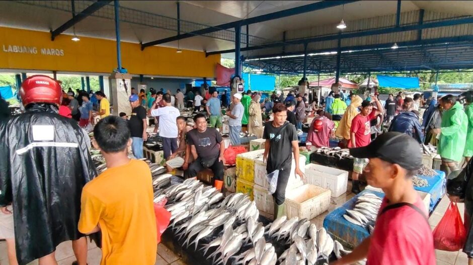 Cuaca Buruk Harga Ikan di Maros Naik