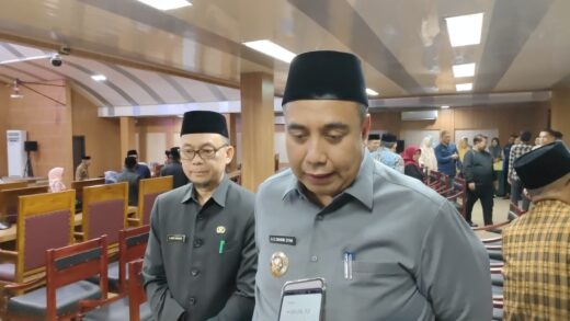 Bupati dan Wabup Maros Kompak Salat Id di Lapangan Pallantikang