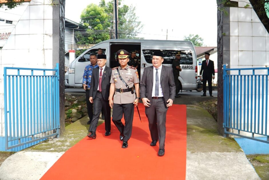 Bersama Forkopimda Pemkab Maros Peringati Harikitnas