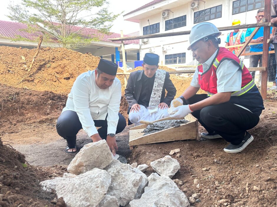 Peletakan Batu Pertama Masjid Pemkab Maros