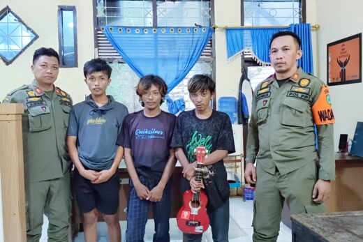 Satpol PP Amankan 3 Anak Jalanan di Perempatan BRI Maros