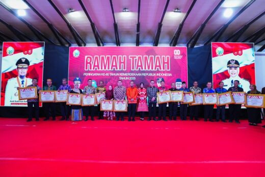 Maros Borong Tiga Penghargaan dari Pemprov Sulsel di Momen HUT RI ke-80