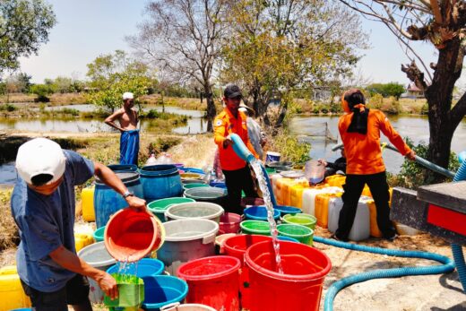 800 Ribu Liter Air Bersih Disalurkan untuk Warga Enam Kecamatan Terdampak Kekeringan di Maros