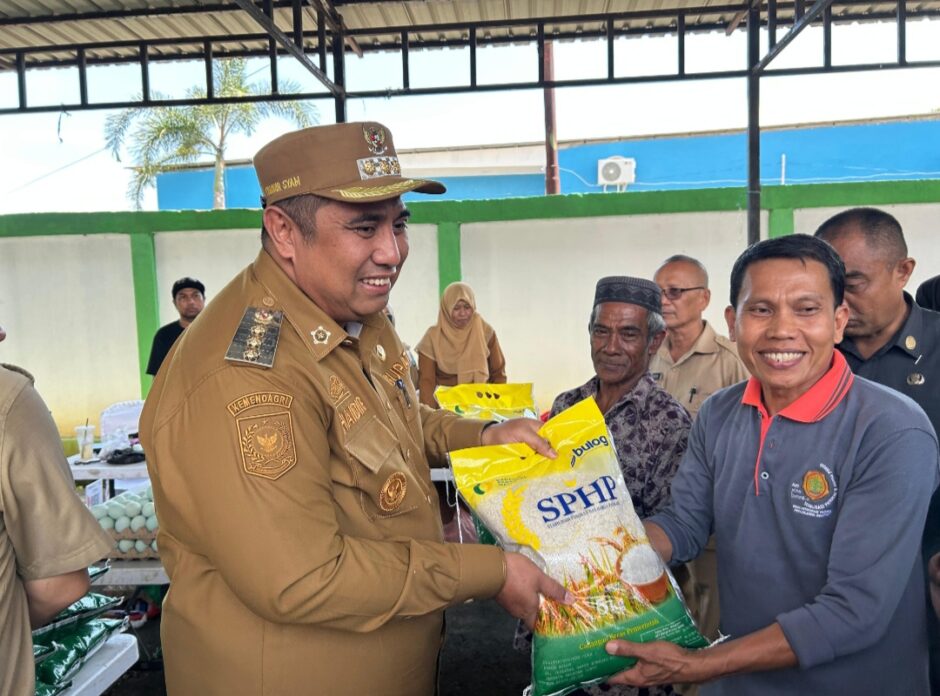 Pemkab Maros Gelar Pasar Murah, Libatkan UMKM Lokal Tekan Inflasi