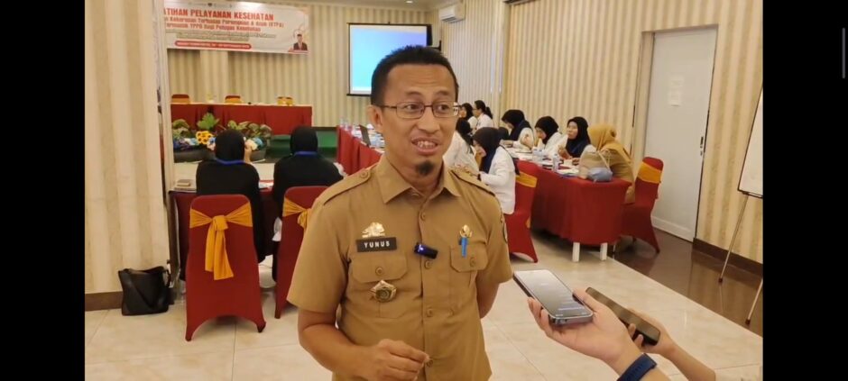 Viral Ambulans Terobos Sungai Demi Layani Warga Pelosok Maros
