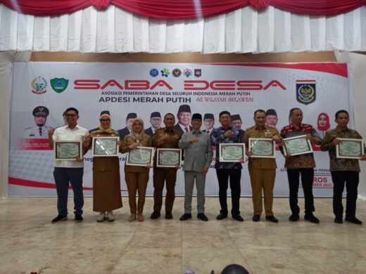 8 Bupati Terima Penghargaan Tokoh Peduli Desa dari APDESI, Maros Masuk Daftar