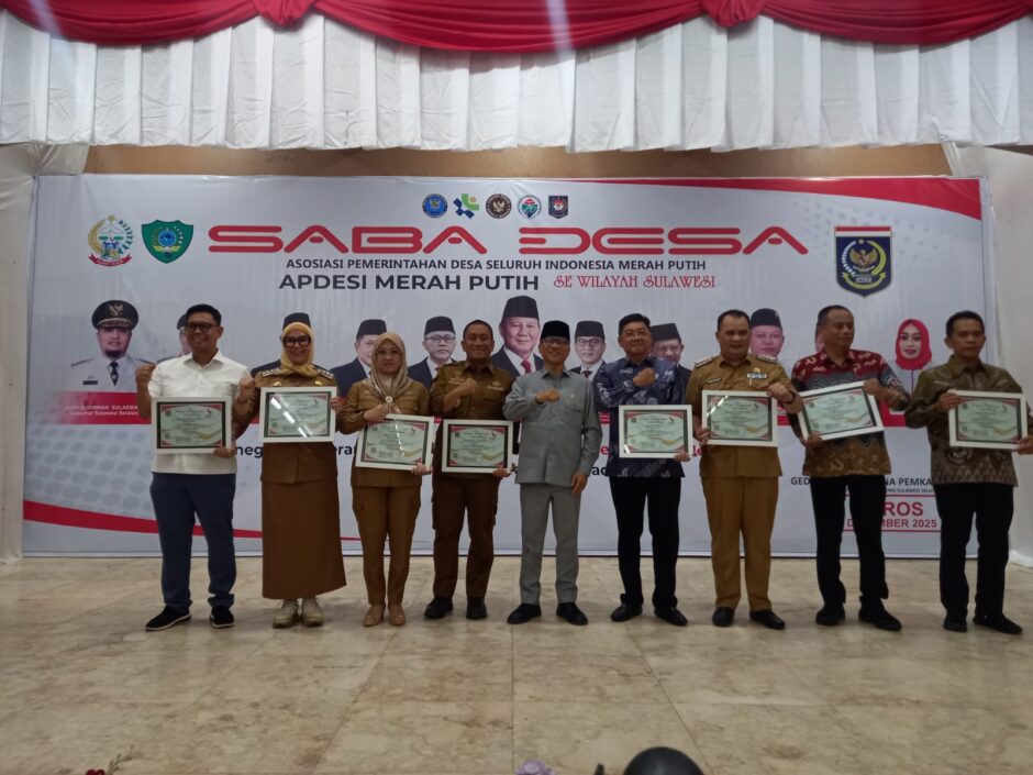 8 Bupati Terima Penghargaan Tokoh Peduli Desa dari APDESI, Maros Masuk Daftar
