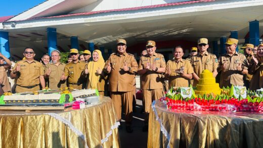 OPD Berprestasi Terima Penghargaan pada Rangkaian HUT ke-67 Maros