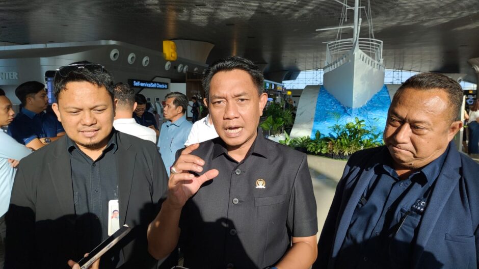 DPRD Maros Bersama Bapenda Sidak Tenant Bandara, Cek Tapping Box